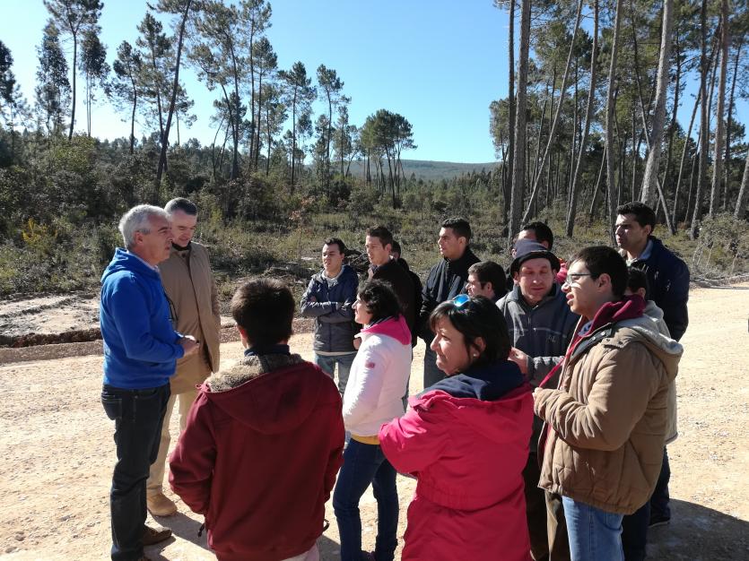 Junta de Freguesia colabora com o CRIF na plantação de Ecobombas