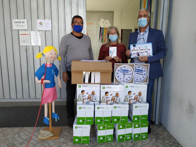 Junta de Freguesia entrega lembranças de Carnaval 